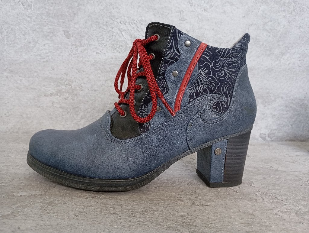 Mustang veterlaarsjes, blauw, maat 39, nieuw, Blauw, Lage of Enkellaarzen, Nieuw, Ophalen of Verzenden