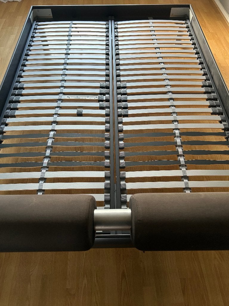Bedframe met lattenbodem 140x200 cm, goede staat, Ophalen, Gebruikt, Zwart, 140 cm