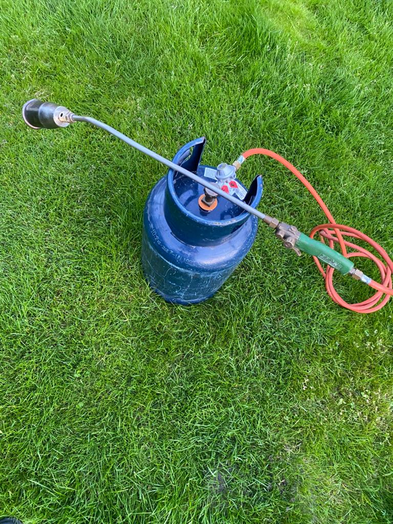 Dakbrander onkruidbrander gasbrander met volle gasfles izgst, Ophalen, Gebruikt