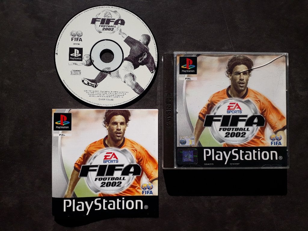 PS1 - FIFA Football 2002 - PlayStation 1 Voetbal, Spelcomputers en Games, Ophalen of Verzenden, Zo goed als nieuw, Sport, 3 spelers of meer