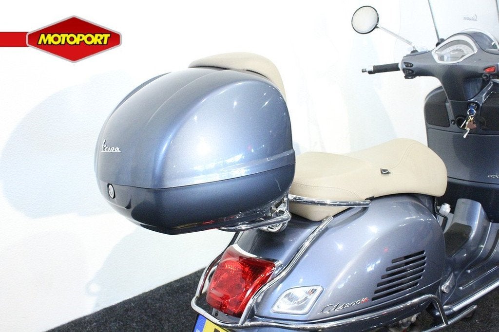 Vespa GTS 300 ABS, Scooter, Bedrijf, Vespa