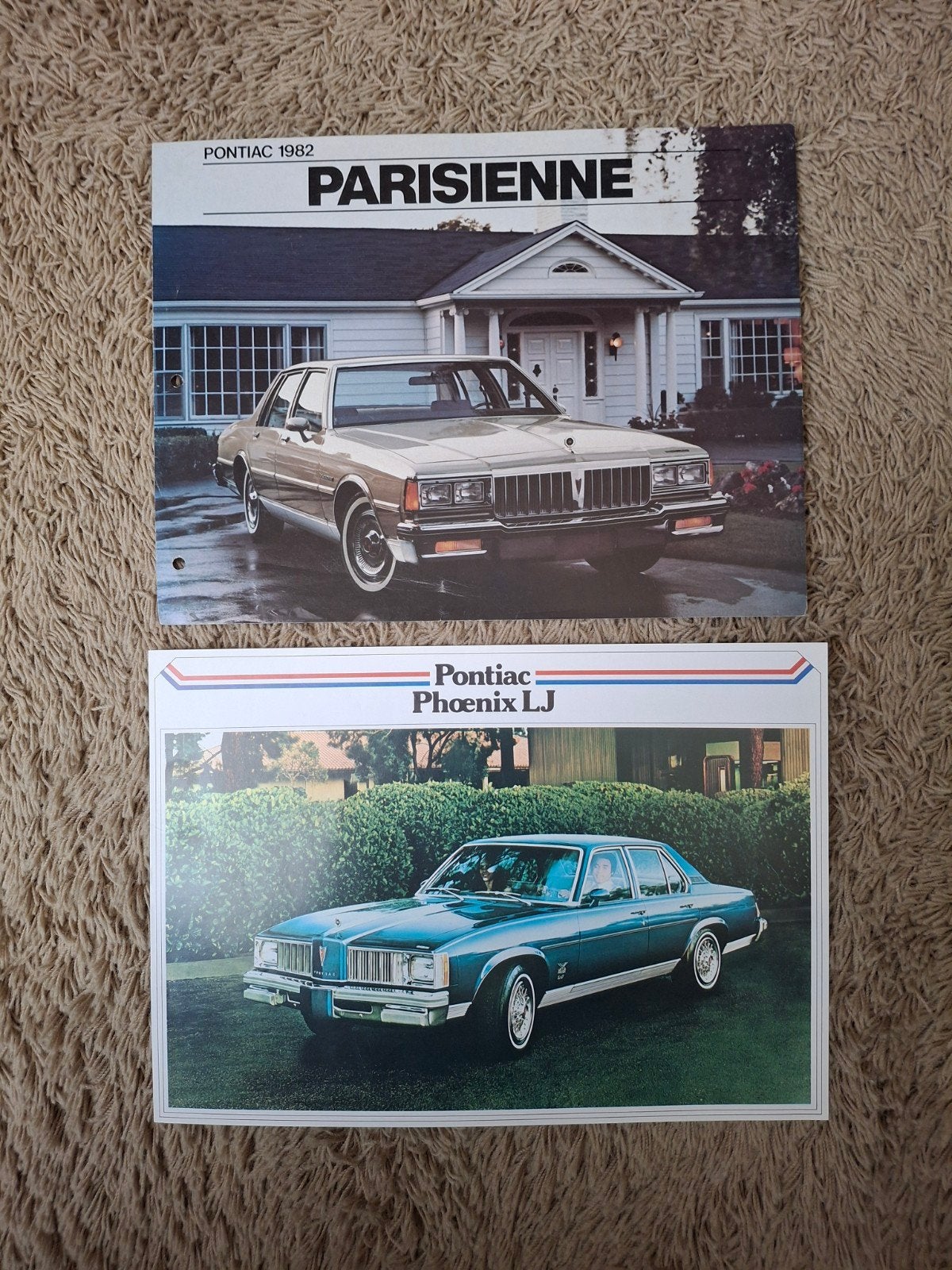 2x autofolder Pontiac Parisienne en Phoenix, Verzenden, Zo goed als nieuw, Overige merken