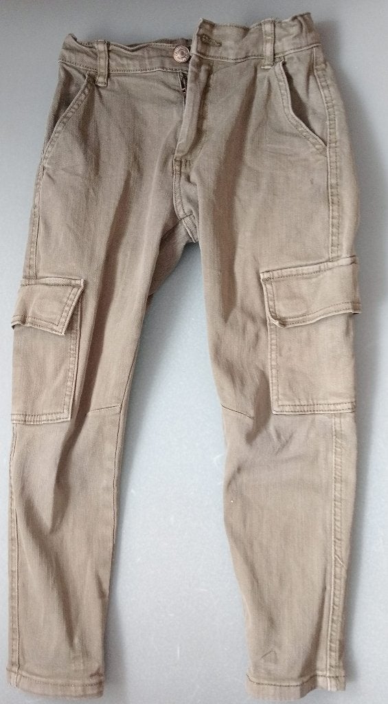 Zara broek maat 122, Kinderen en Baby's, Kinderkleding | Maat 122, Broek, Gebruikt, Ophalen of Verzenden, Zara