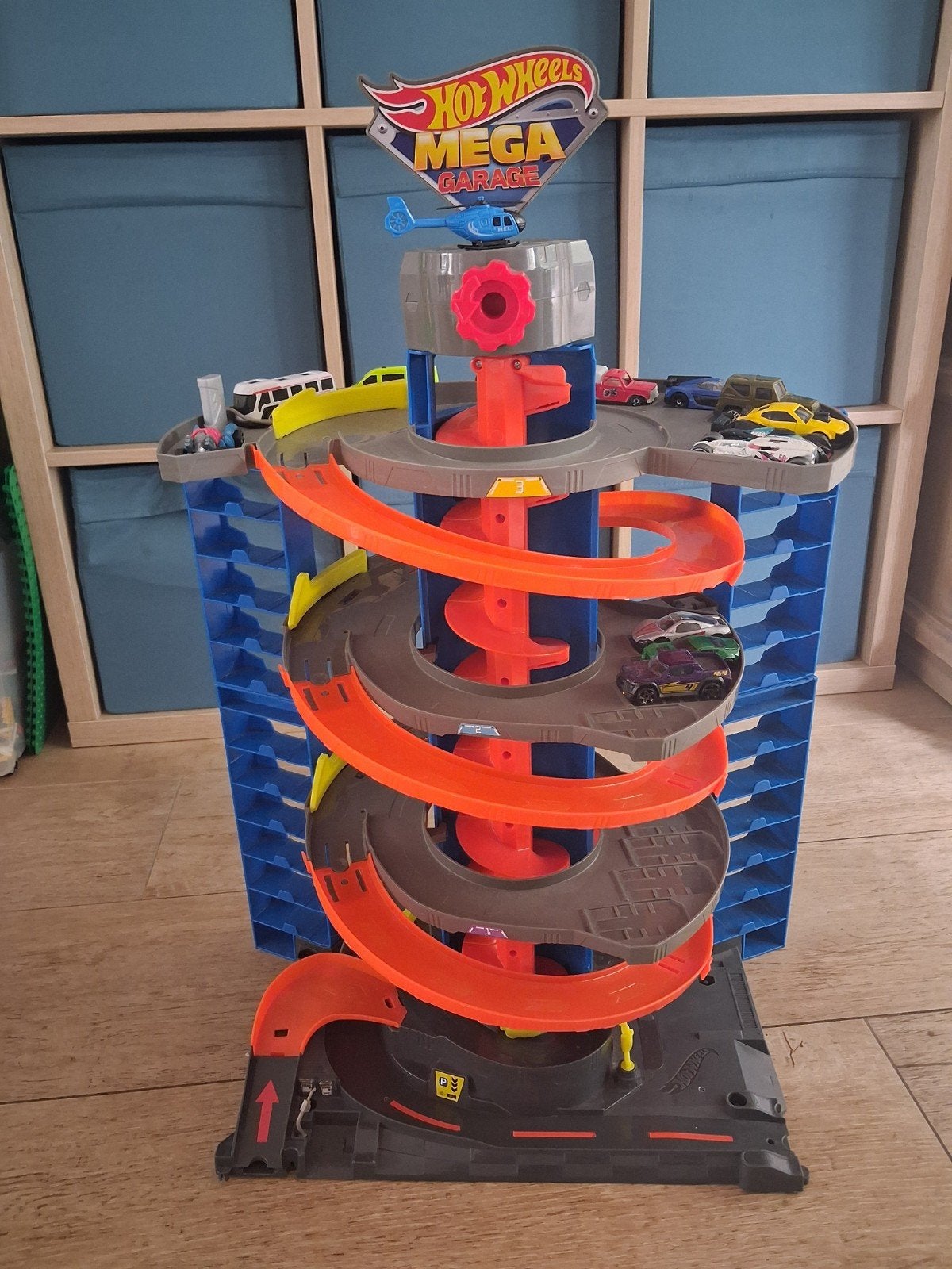 Hotwheels Garage incl auto's, Kinderen en Baby's, Ophalen, Racebaan, Zo goed als nieuw, Hot Wheels