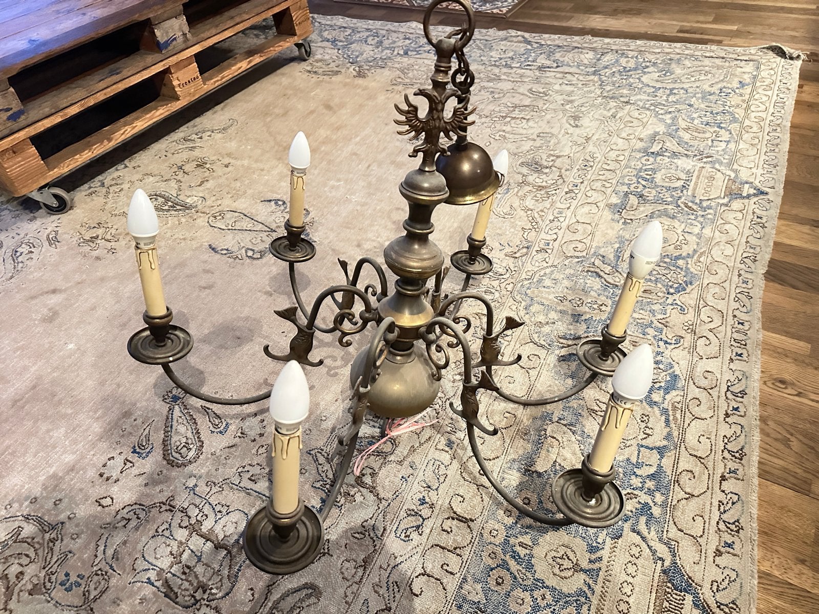 Antieke Kroonluchter met 6 Armen en Adelaar Decoratie, Huis en Inrichting, Ophalen, Gebruikt, Metaal, E14 (klein)