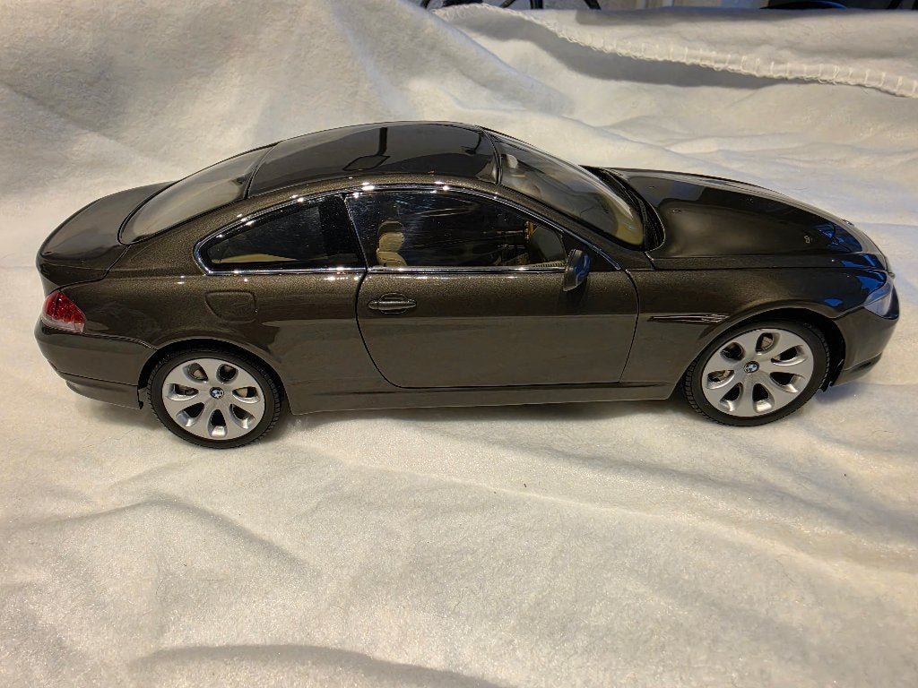 BMW 6 serie coupe 2005 1/18 Kyosho, Ophalen of Verzenden, Gebruikt, Auto, Kyosho