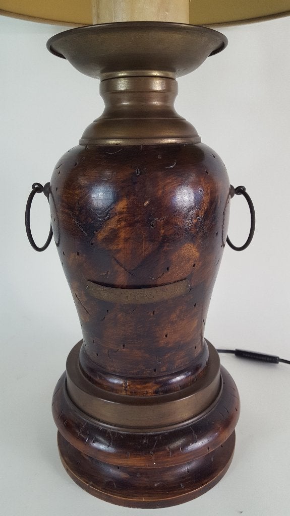 Antieke tafellamp, houten basis uit 1886, nieuwe kap. S5, Huis en Inrichting, Tweedehands verkoop, Tweedehands verkoop, Gebruikt