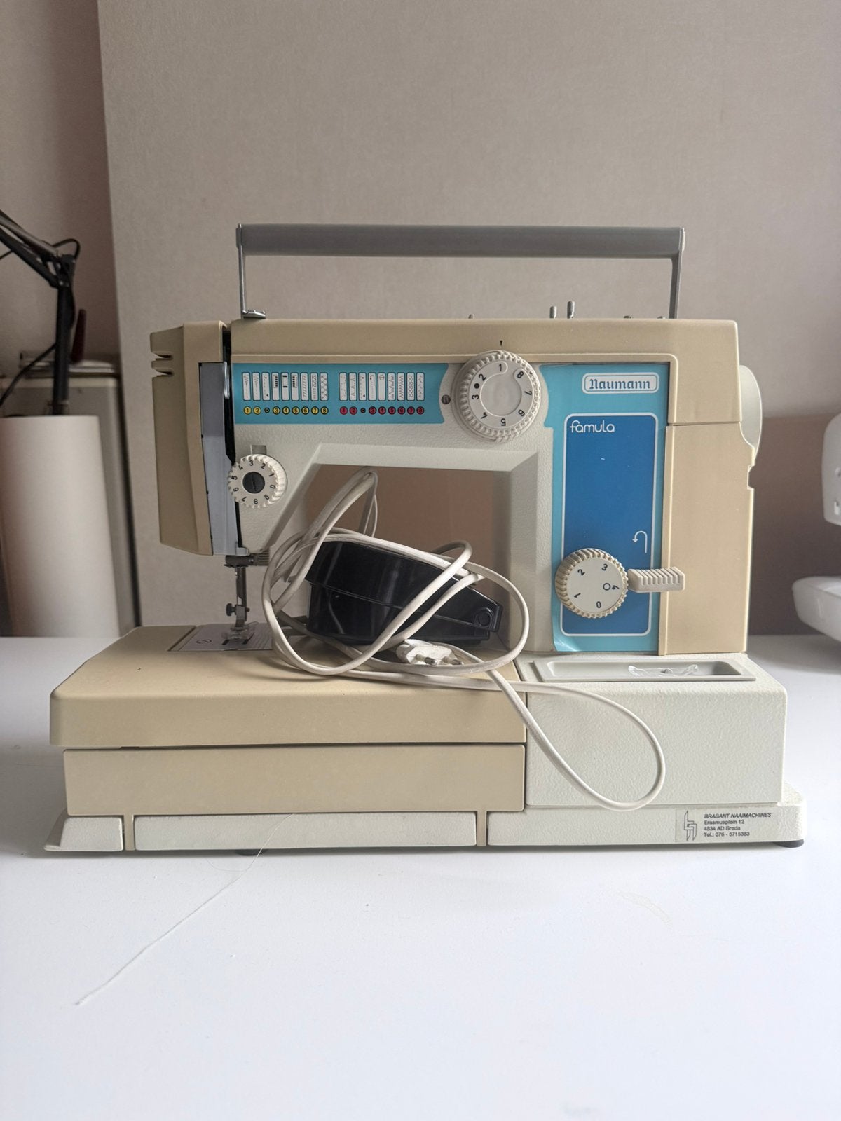 Naumann Famula – Robuuste vintage naaimachine, Ophalen, Gebruikt, Rechthoekig