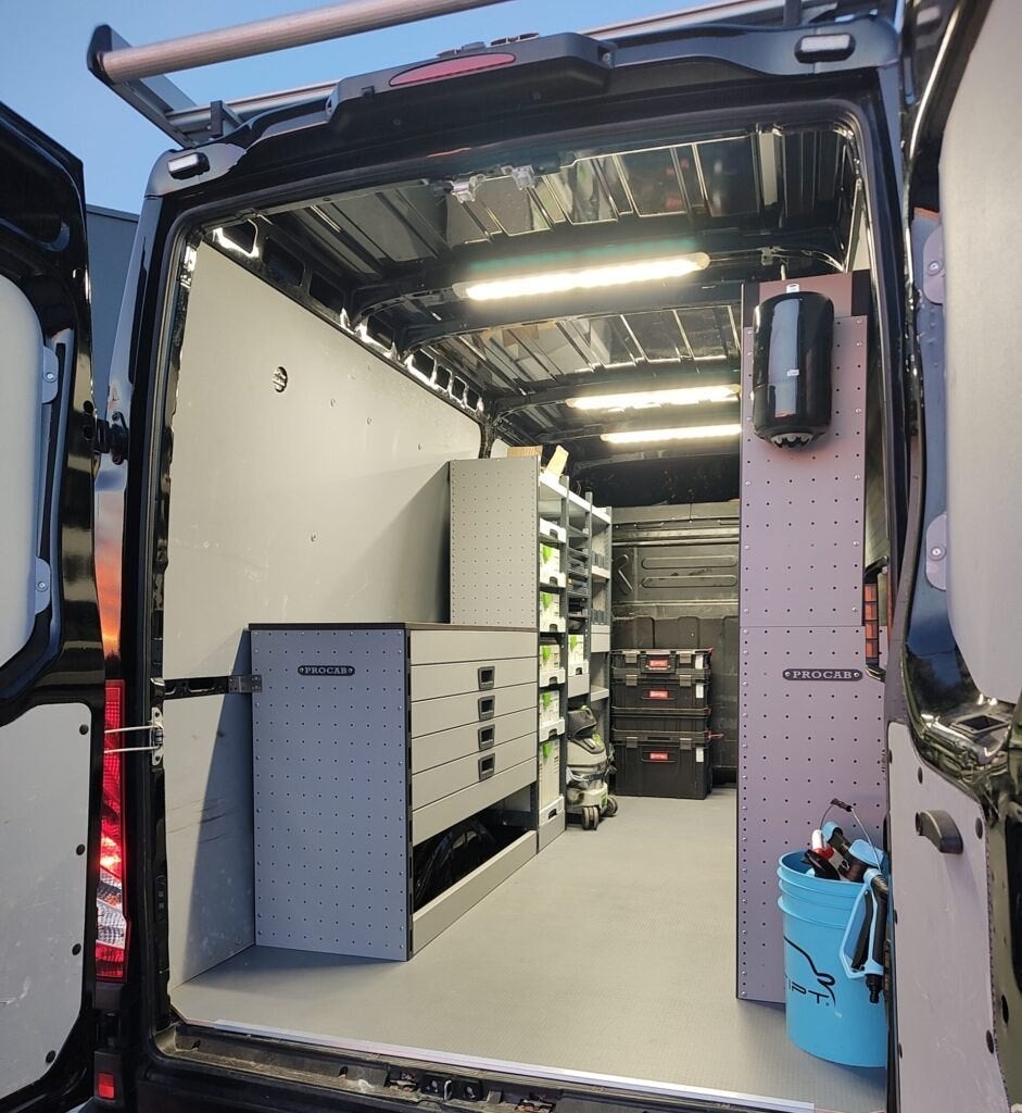 Bedrijfswagen inrichting, Ophalen, Nieuw