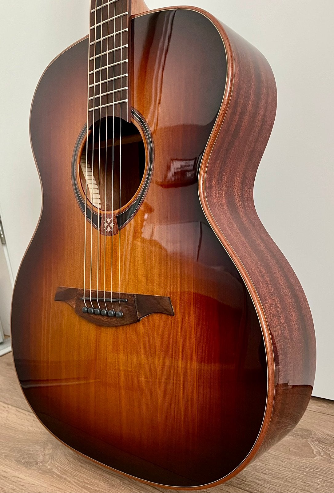 Lag Tramontane 118 A (nieuwstaat), Muziek en Instrumenten, Ophalen, Zo goed als nieuw, Western- of Steelstringgitaar