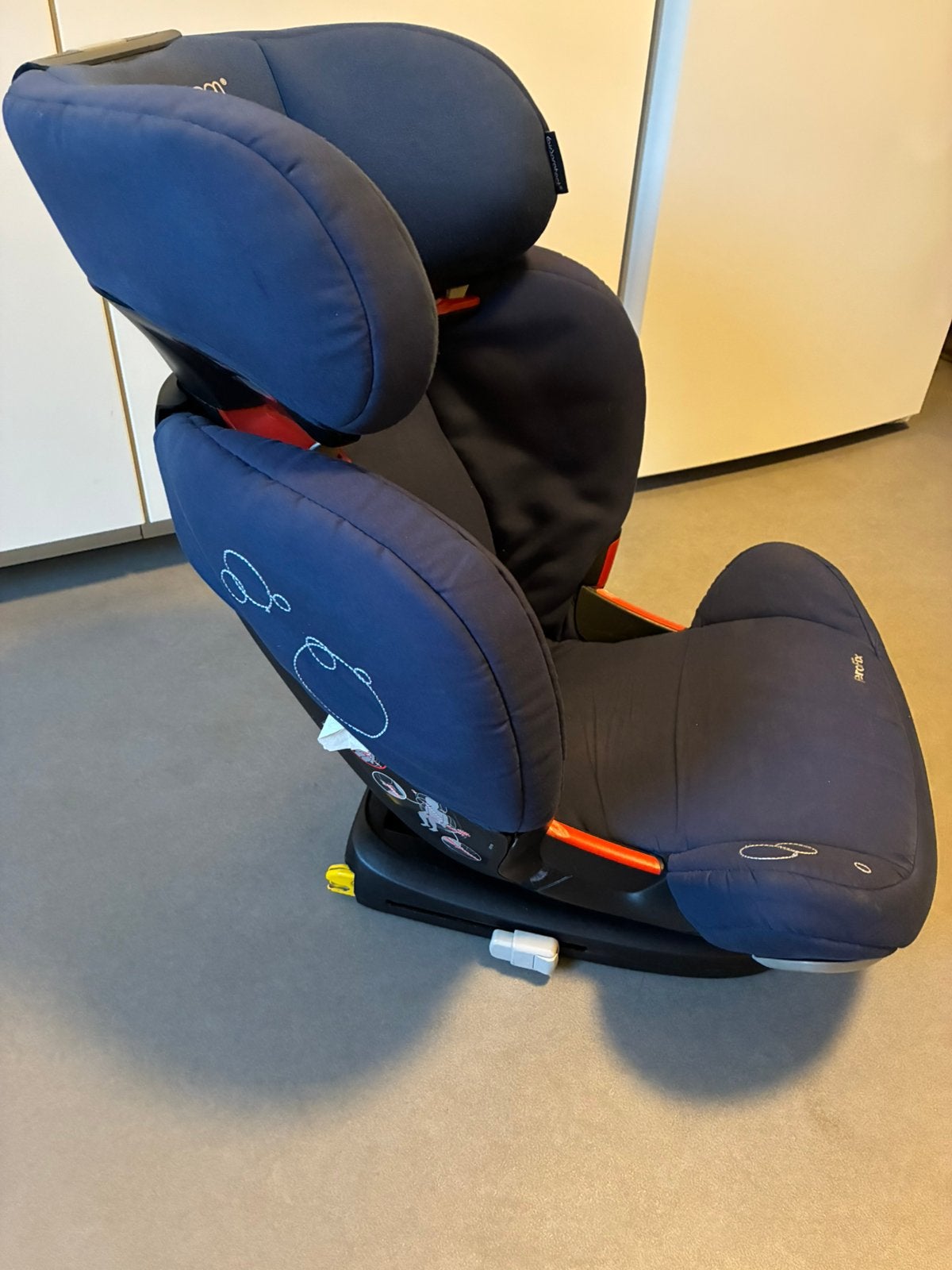 Stevig autostoeltje ferofix, Ophalen, 15 t/m 36 kg, Verstelbare rugleuning, Zo goed als nieuw