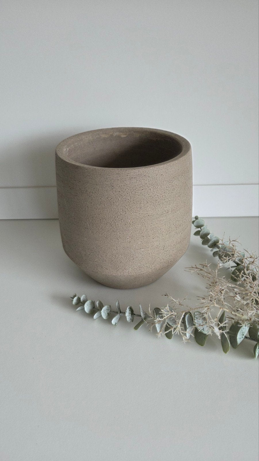 Originele bloempot taupe H:20cm B:18cm, Ophalen, Rond, Nieuw, Aardewerk