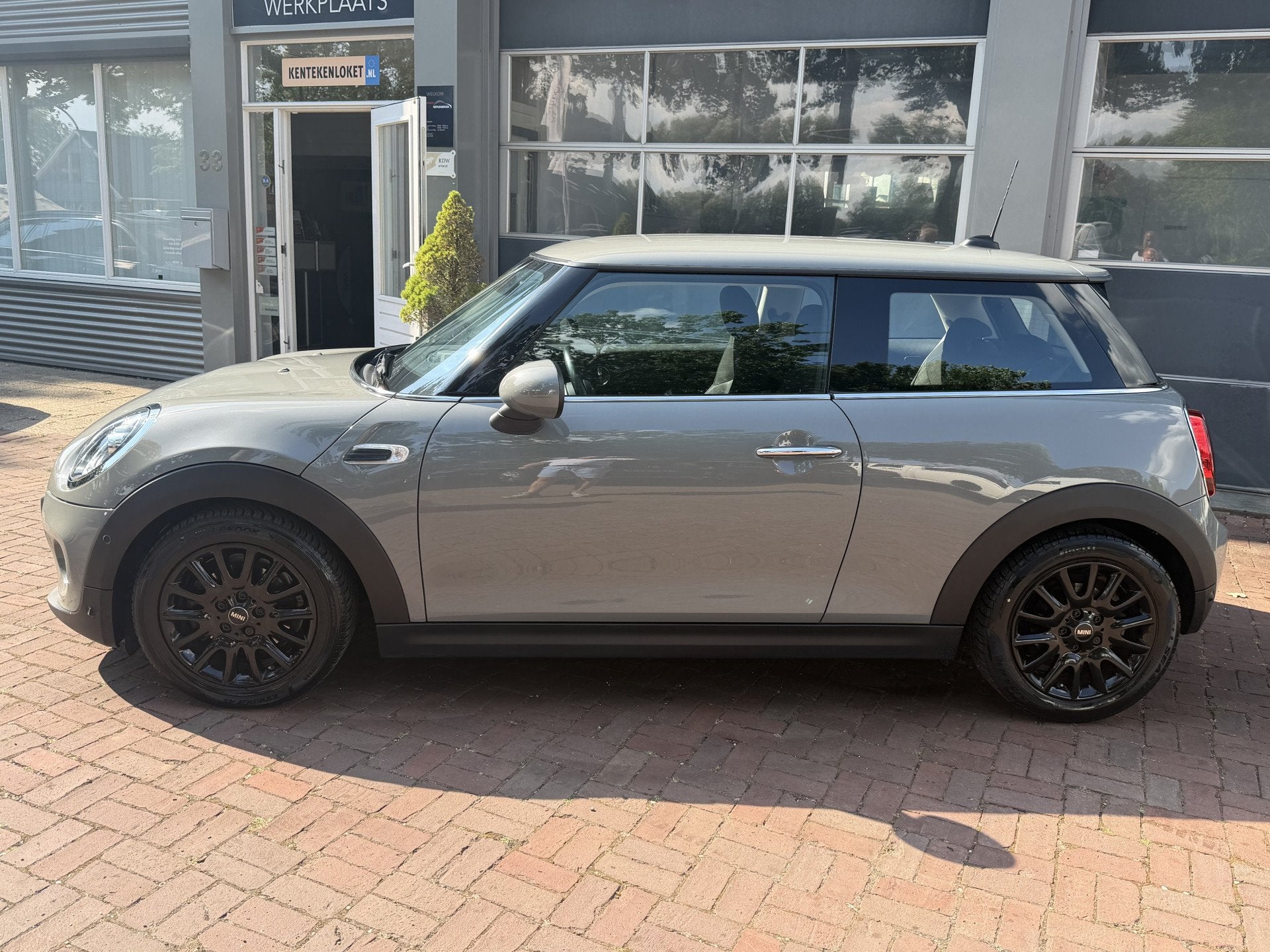 MINI 3-deurs 1.5 One Pepper Bj 2018 Km 105.000 Nap 1e eigena, Voorwielaandrijving, Stof, Gebruikt, 4 stoelen