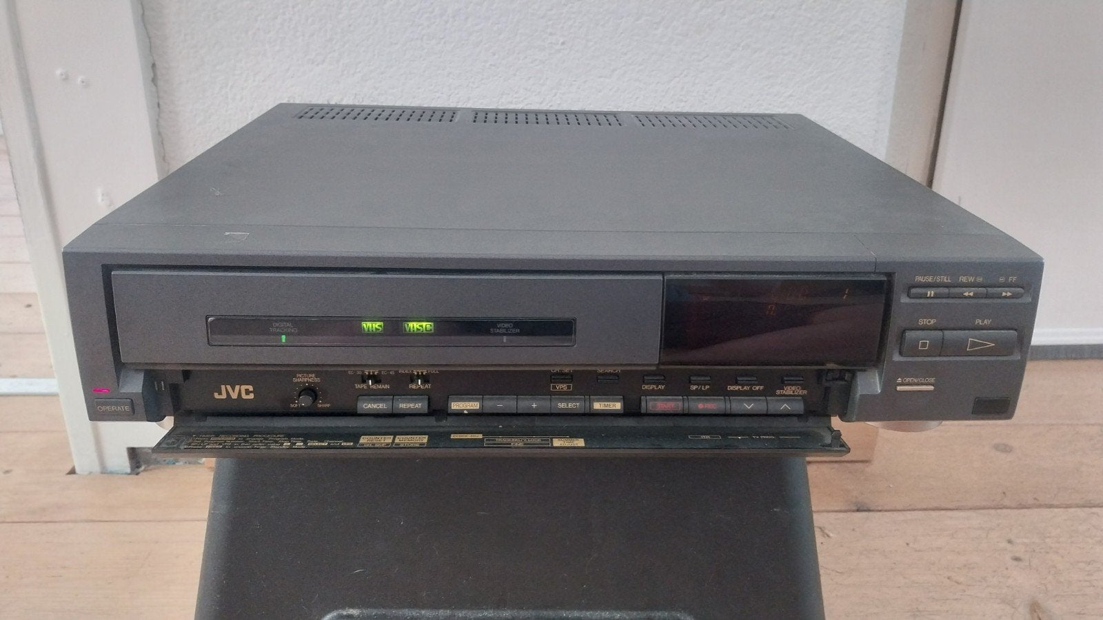 JVC HR-FC100E VHS-VHSC speler/recorder (lees tekst), Audio, Tv en Foto, Videospelers, Ophalen of Verzenden, Niet werkend, VHS-speler of -recorder