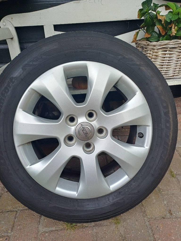 Zomerbanden opel insignia zgan, Auto-onderdelen, Banden en Velgen, Ophalen, Gebruikt, 17 inch, Band(en)