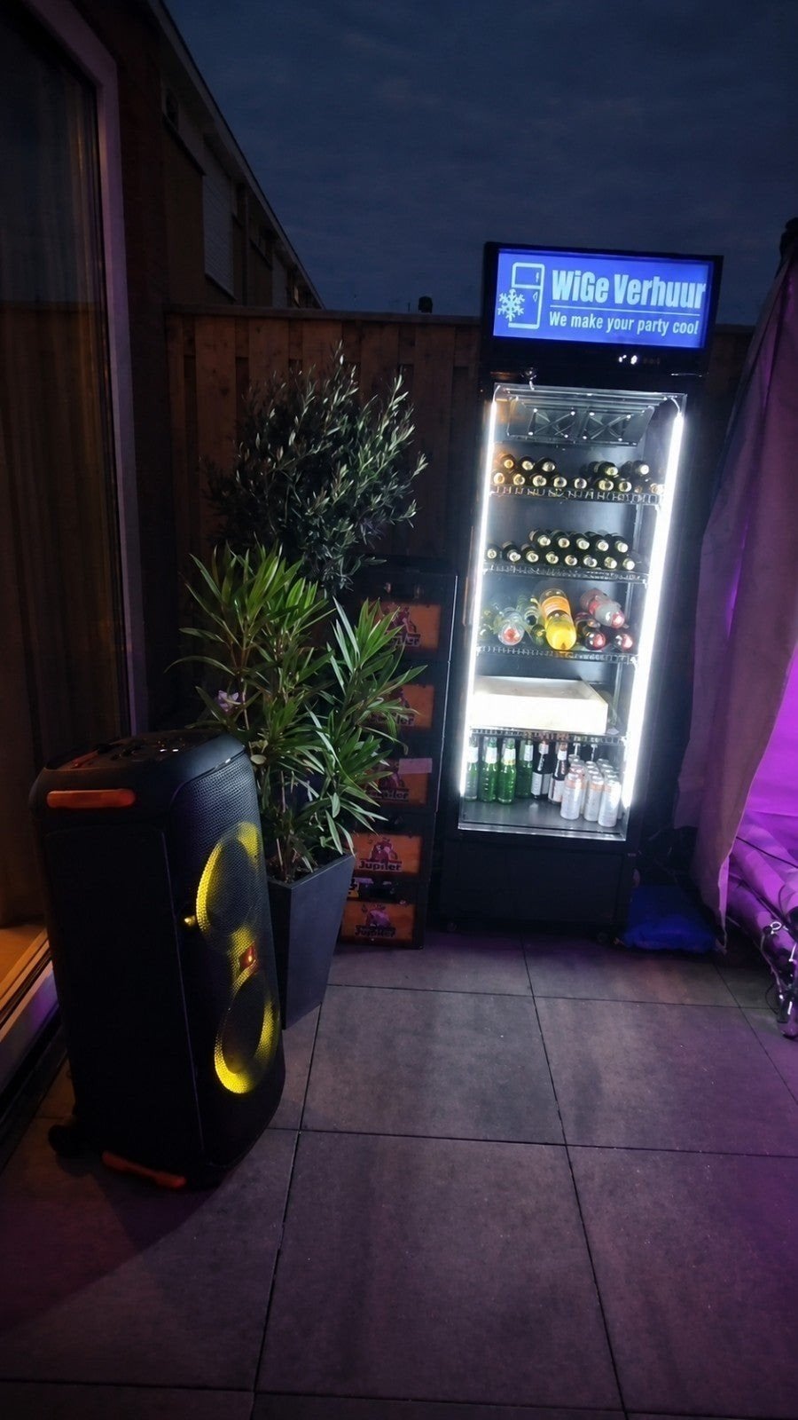 Te huur, horecakoelkast, boxen, statafel met led verlicht,, Ophalen of Verzenden