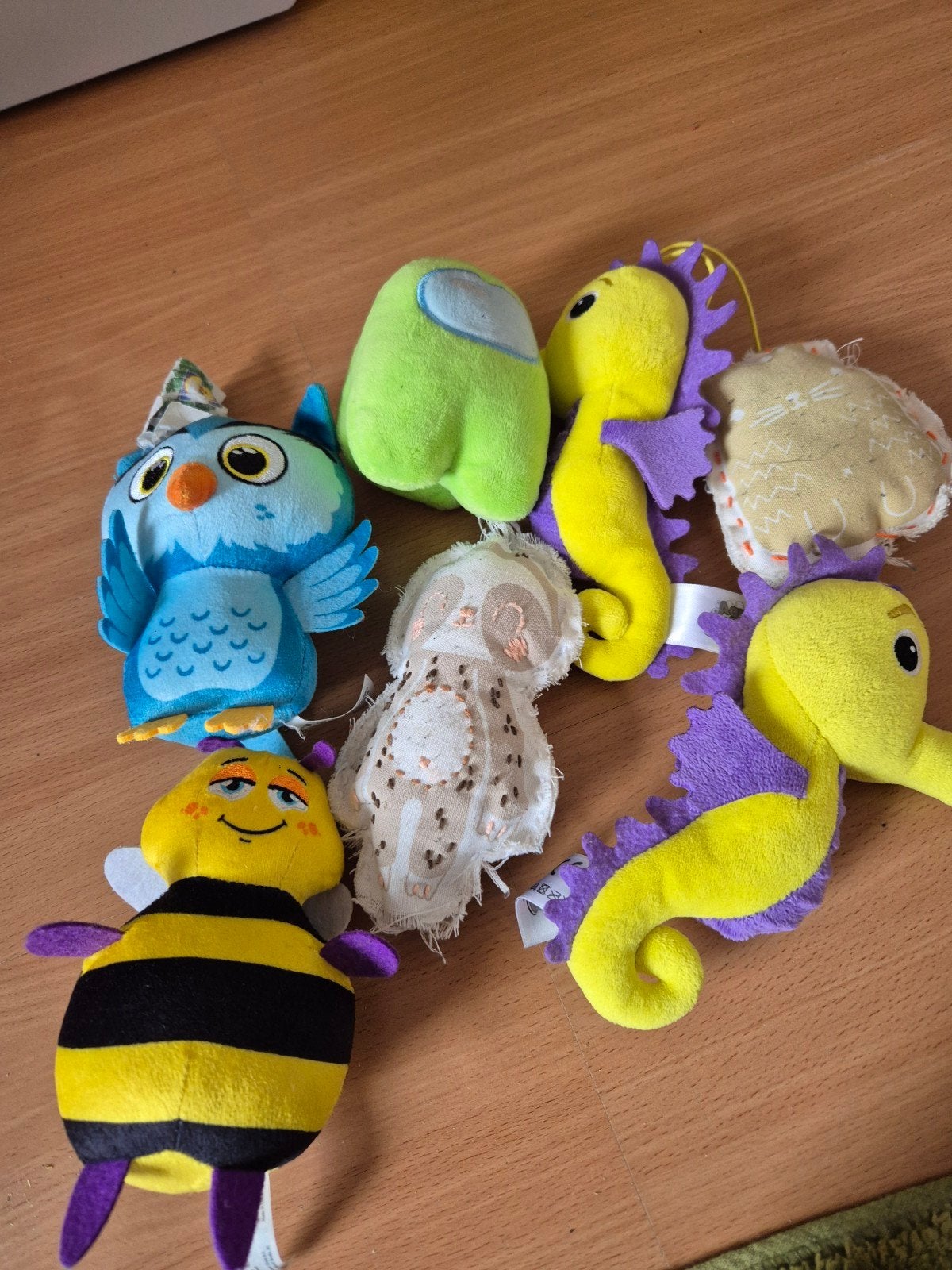 Diverse knuffels: bij, uil, zeepaardje, Among Us en meer, Ophalen of Verzenden