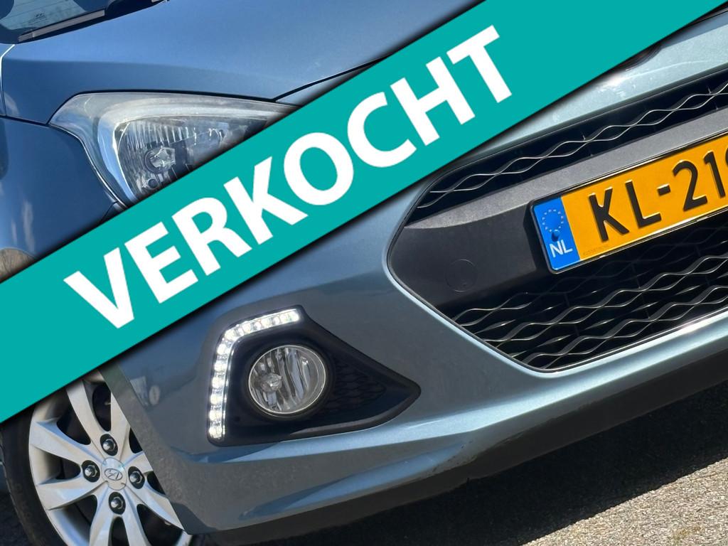 Hyundai I10 1.0i i-Premium | Meta Blue | Bluetooth/Cruise/LE, Auto's, Hyundai, Voorwielaandrijving, Stof, Gebruikt, Blauw