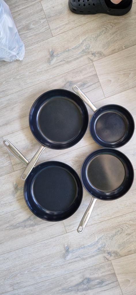 KitchenAid Pannenset - 4 pannen, op inductie gebruikt, Ophalen of Verzenden, Gebruikt, Rvs, Pannenset