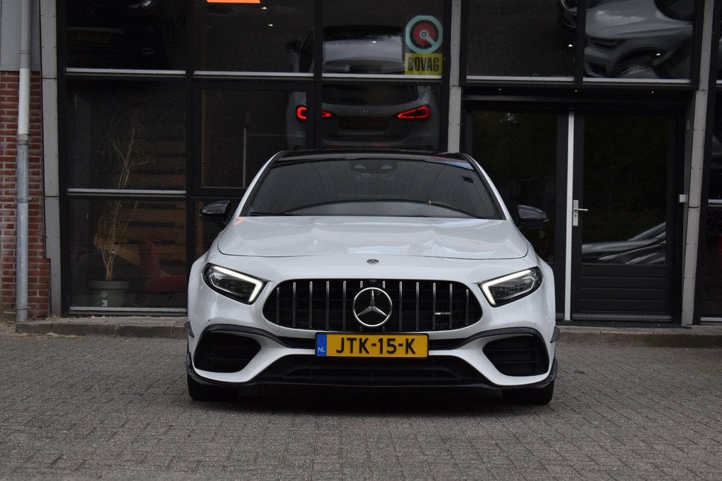 Mercedes-Benz A-klasse AMG 45 S 4MATIC+ Pano HUD Lane Burmes, Auto's, Mercedes-Benz, Automaat, Gebruikt, 4 cilinders, Leder en Stof