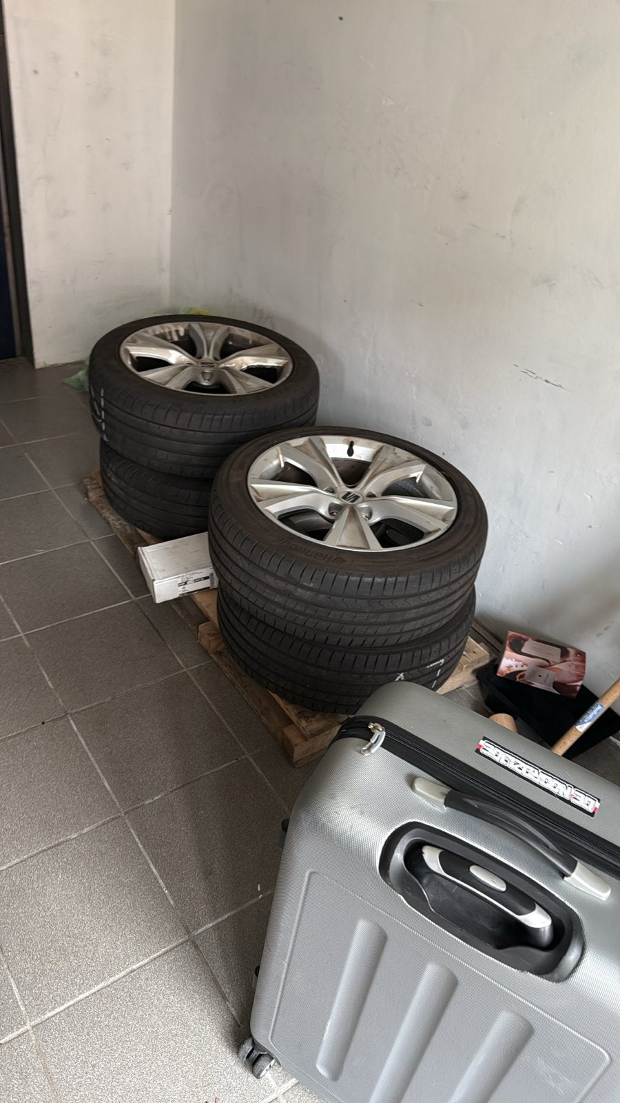 Seat 17 inch velgen met zomerbanden, Auto-onderdelen, Banden en Velgen, Ophalen, Gebruikt, Banden en Velgen, 17 inch