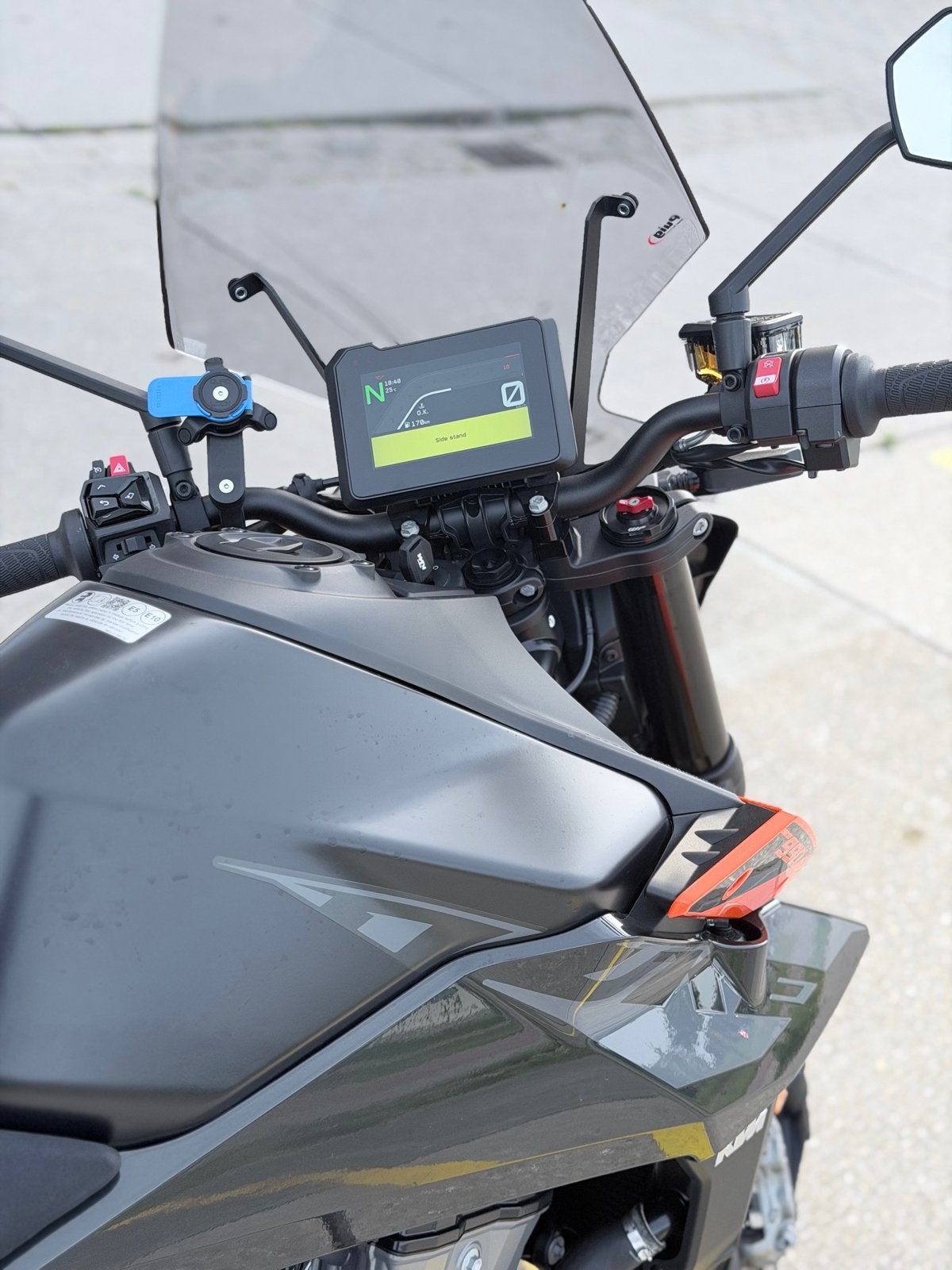 KTM 990 DUKE (bj 2024), 2 cilinders, 950 cc, Motorrijbewijs A, Gebruikt