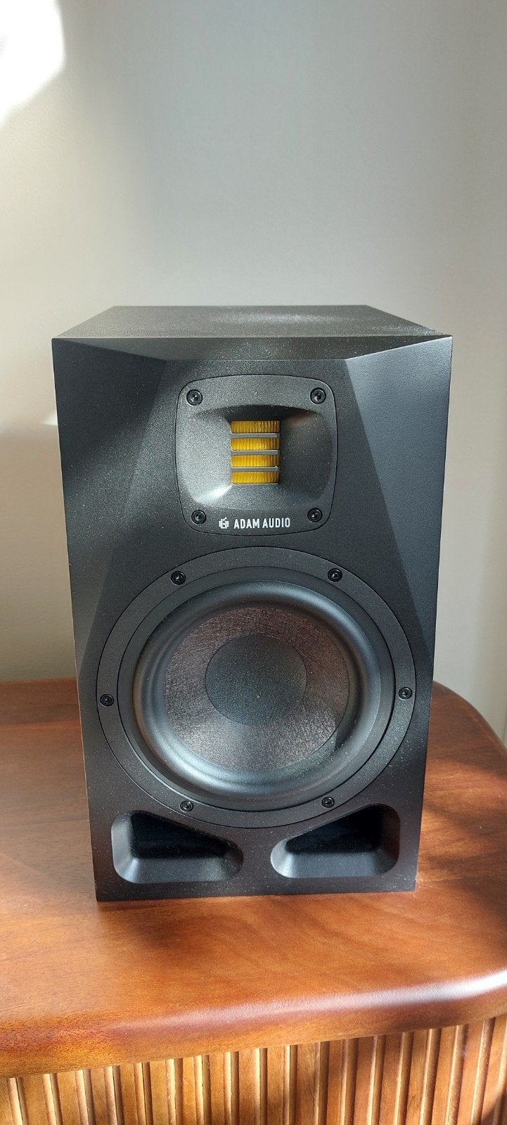 ADAM Audio A7V Studio Monitors Inc SoundID, Audio, Tv en Foto, Studiomonitor, Zo goed als nieuw, Ophalen, 150 watt of meer