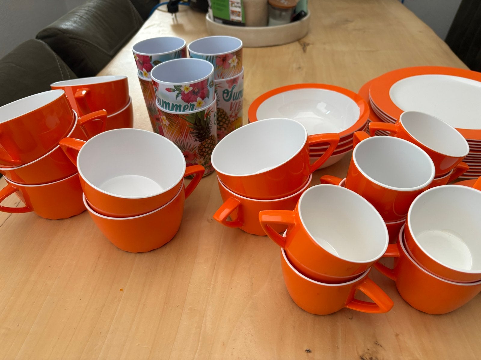 Mepal servies set - Oranje/witte borden, kommen en kopjes, Ophalen, Kunststof, Gebruikt, Mepal