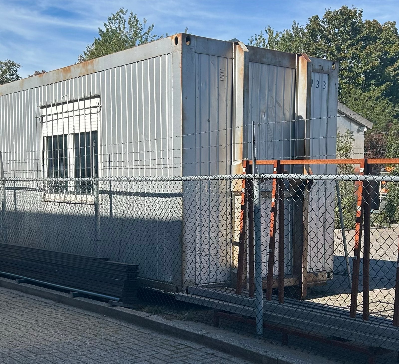 Gebruikte kantoorunit/ schaftunit met raam, Ophalen