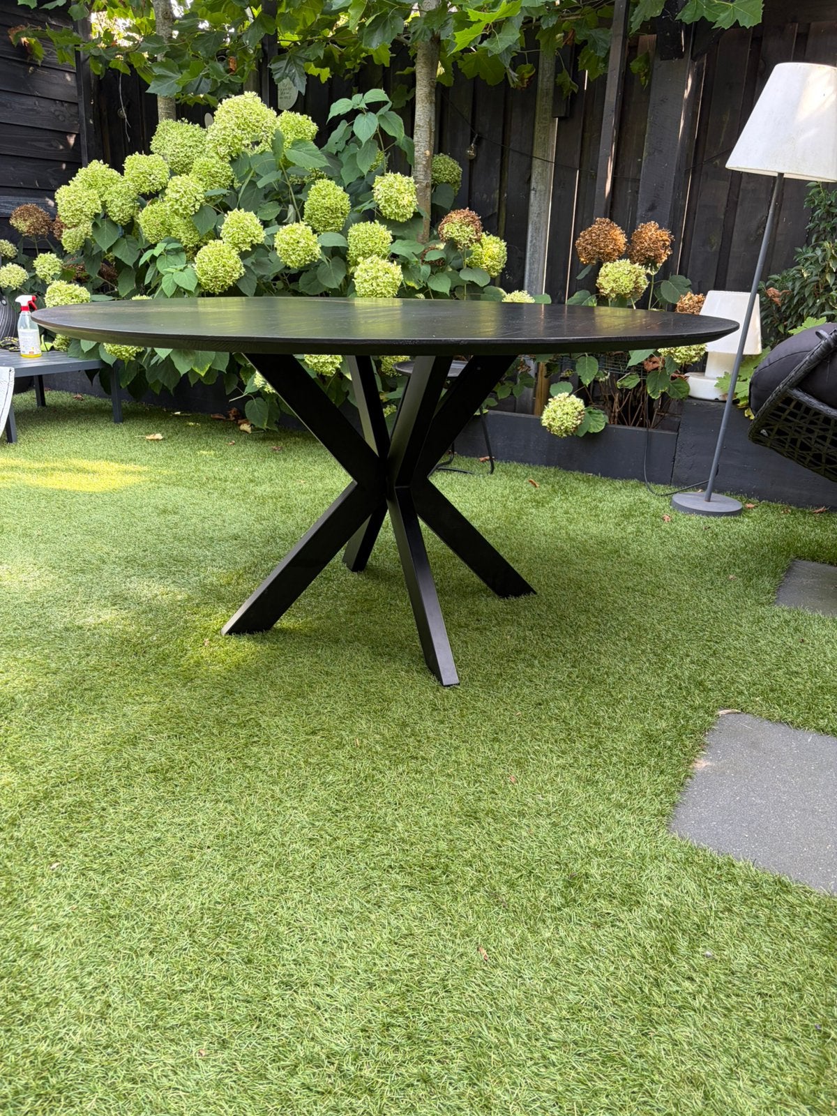 Ronde zwarte eettafel 150cm, Huis en Inrichting, Ophalen, Rond, Zo goed als nieuw, Vijf personen of meer
