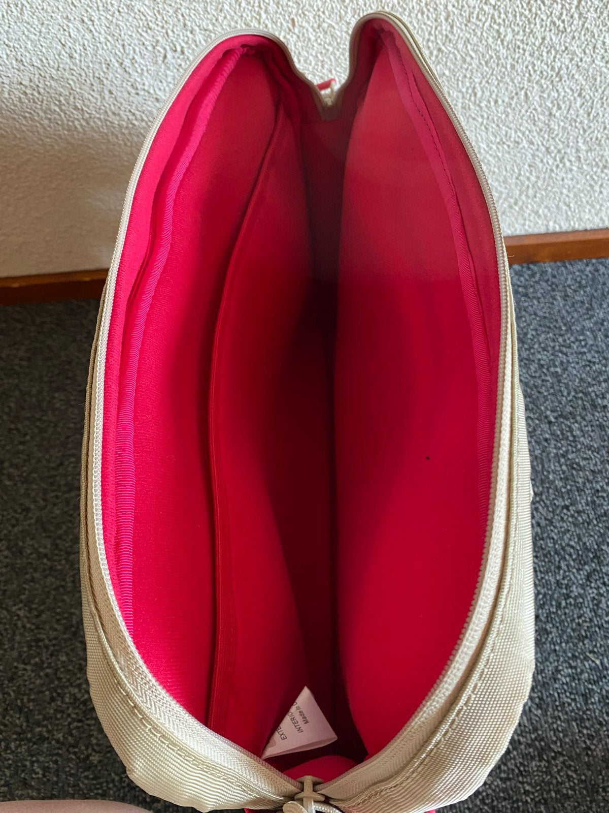 Samsonite Laptoptas - Beige met Roze accenten, Computers en Software, Laptoptassen, Ophalen of Verzenden, 17 inch of meer, Zo goed als nieuw