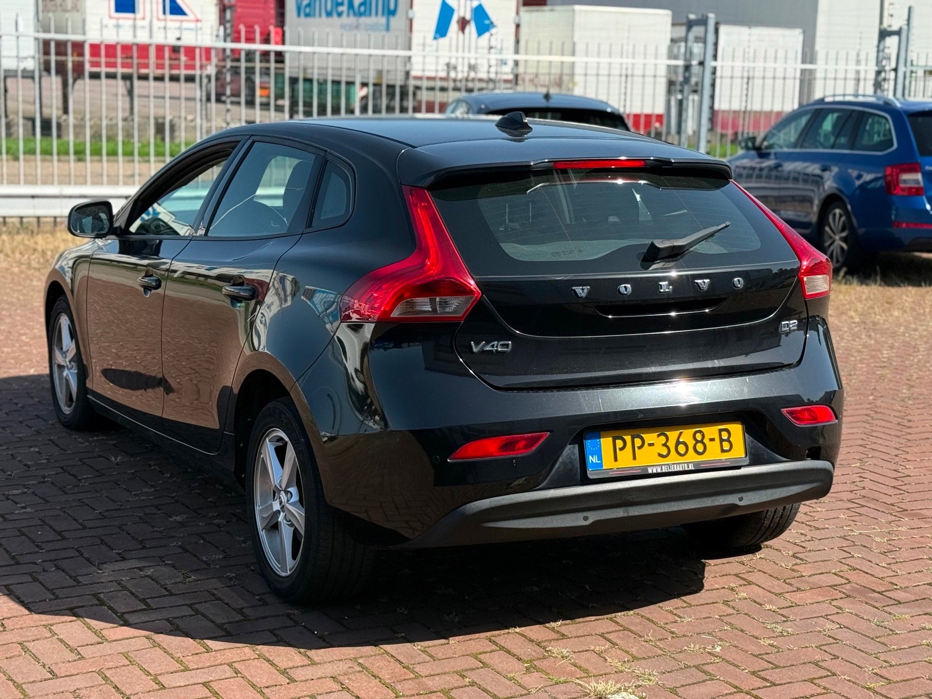 Volvo V40 2.0 D2 Momentum Export, Auto's, Volvo, Stof, Gebruikt, 4 cilinders, Automatische klimaatregeling