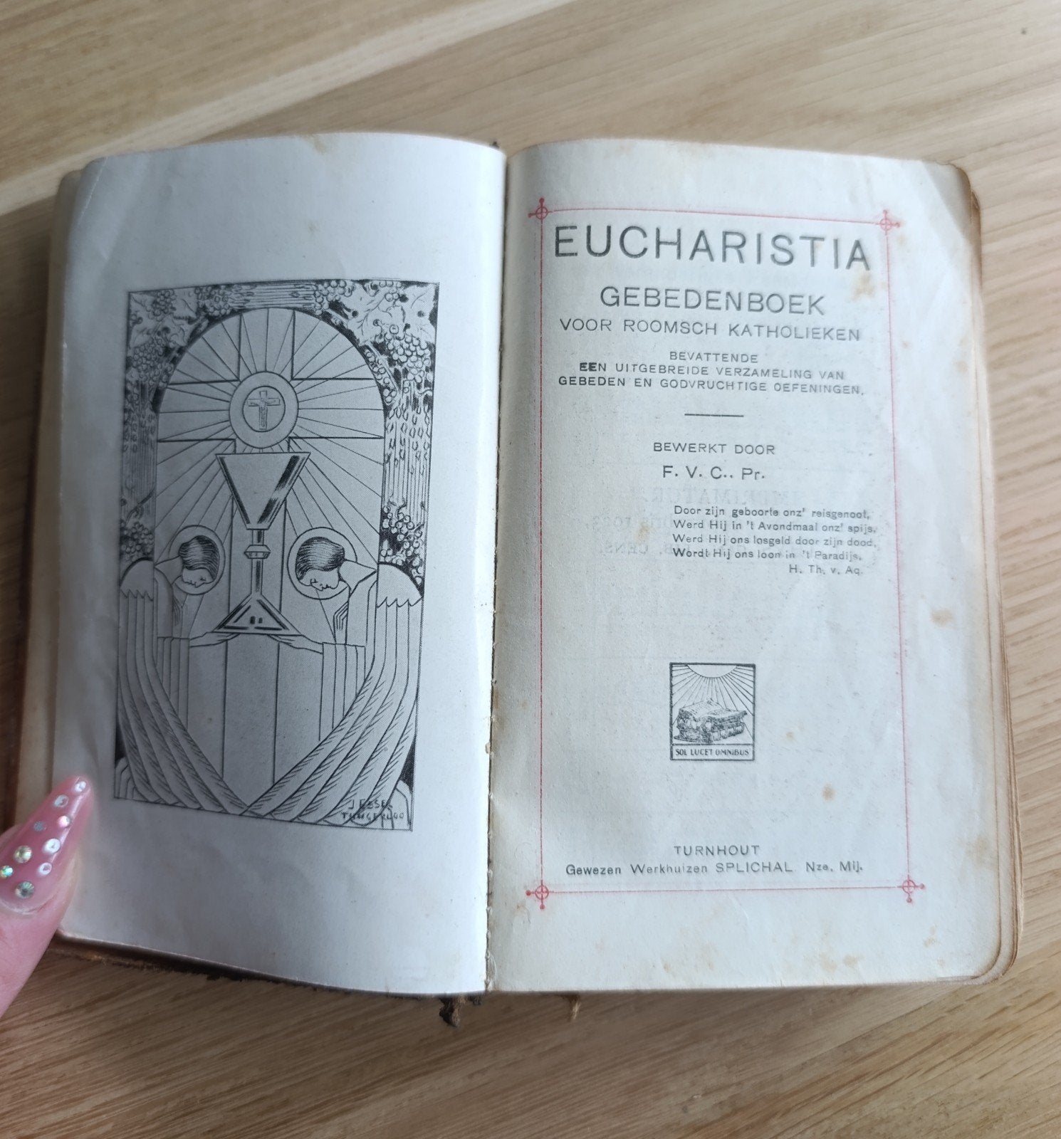 Oud antiek rooms katholiek gebedenboek "Eucharistia", Ophalen of Verzenden