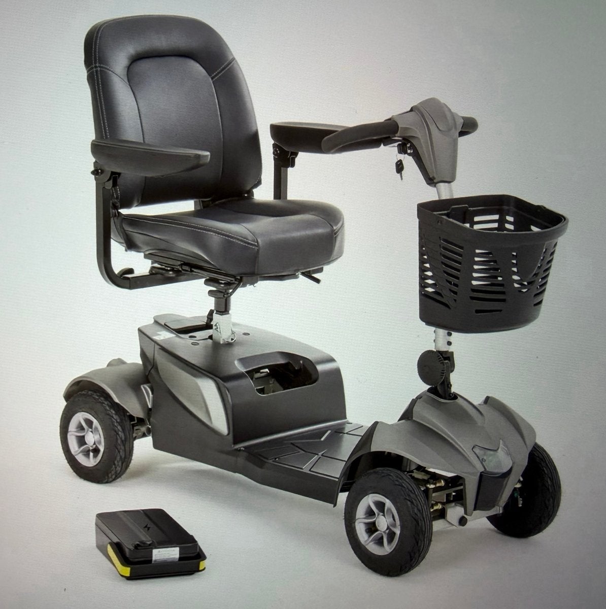 Scootmobiel, Aura motionhealtcare, 10 km/u of minder, Ophalen, Overige merken, 26 t/m 35 km