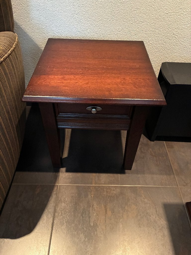 Mooi massief houten bijzettafeltje met lade, Minder dan 55 cm, Gebruikt, Rond, Ophalen