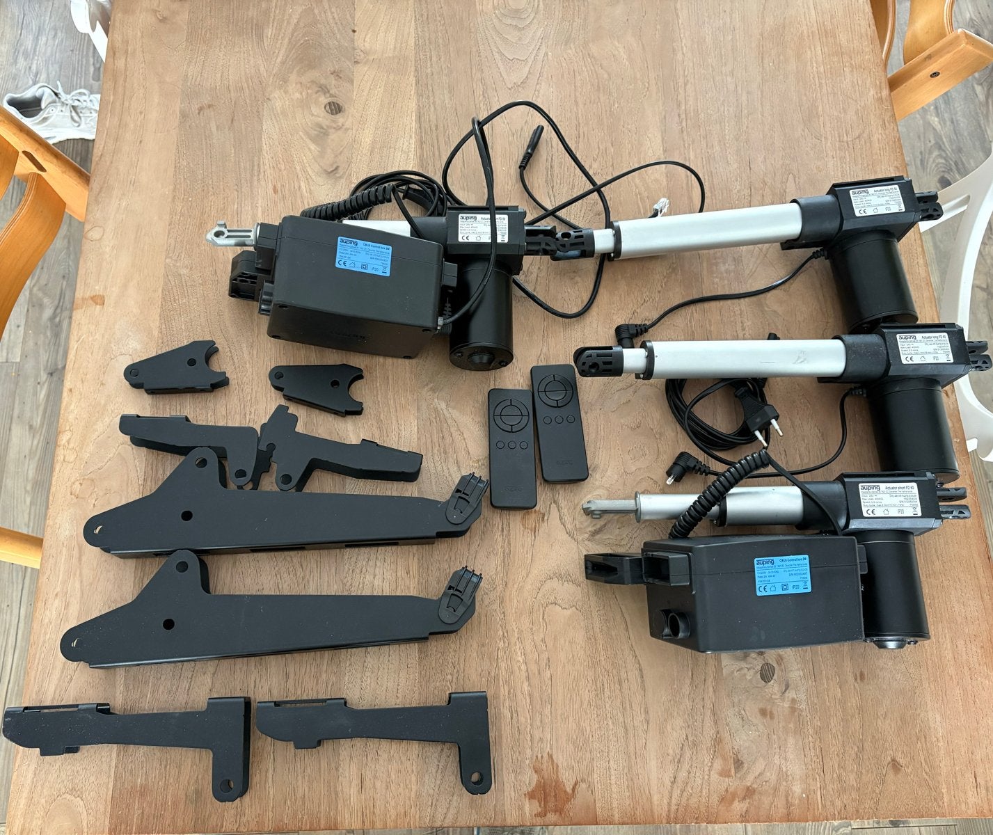 2x Auping elektrische motoren met afstandsbediening, Verstelbaar, Zwart, Tweepersoons, Ophalen of Verzenden