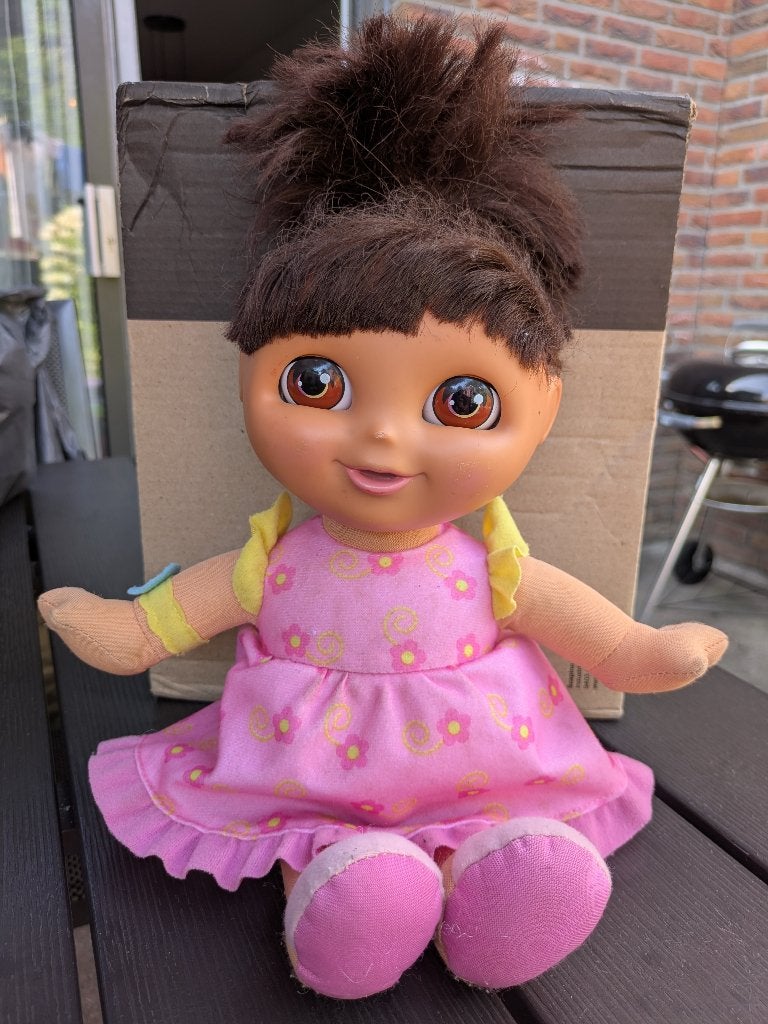 Dora pop (knuffel), Kinderen en Baby's, Speelgoed | Poppen, Ophalen, Gebruikt, Babypop