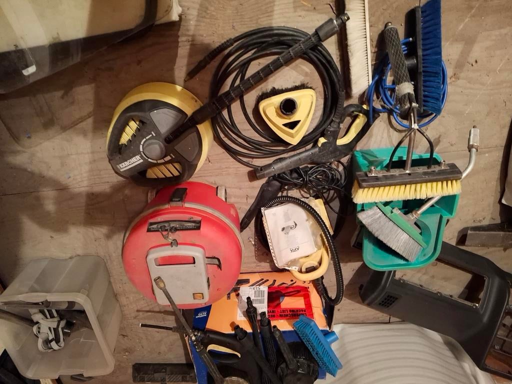 Schoonmaakspullen/glazenwassers materiaal, Ophalen