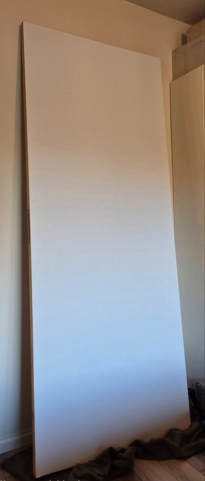 Witte gegronde deur met scharnieren zonder slot of deurbesla, Ophalen, 80 tot 100 cm, Binnendeur, Zo goed als nieuw