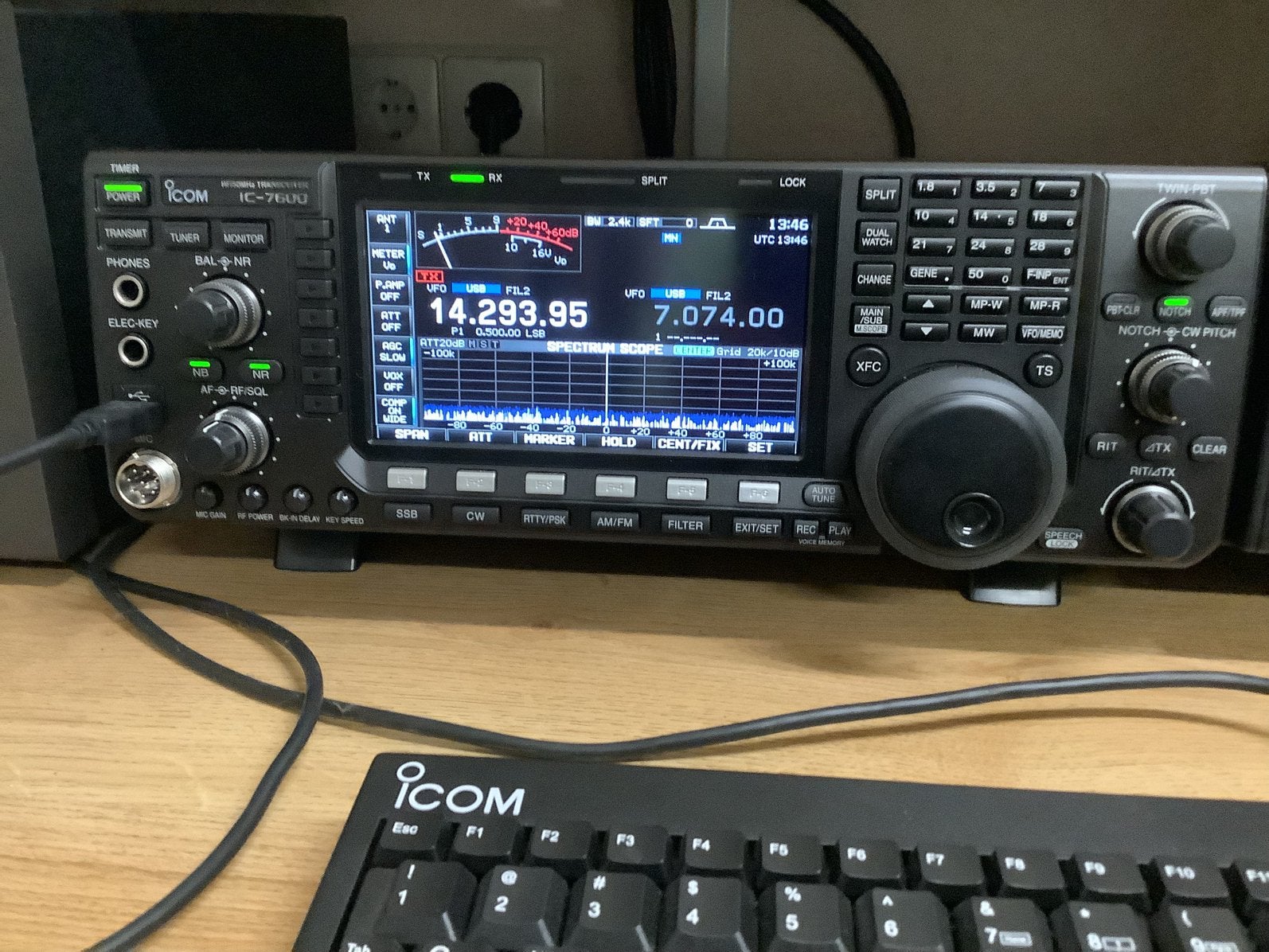 Icom ic7600 nieuwstaat., Ophalen, Zo goed als nieuw