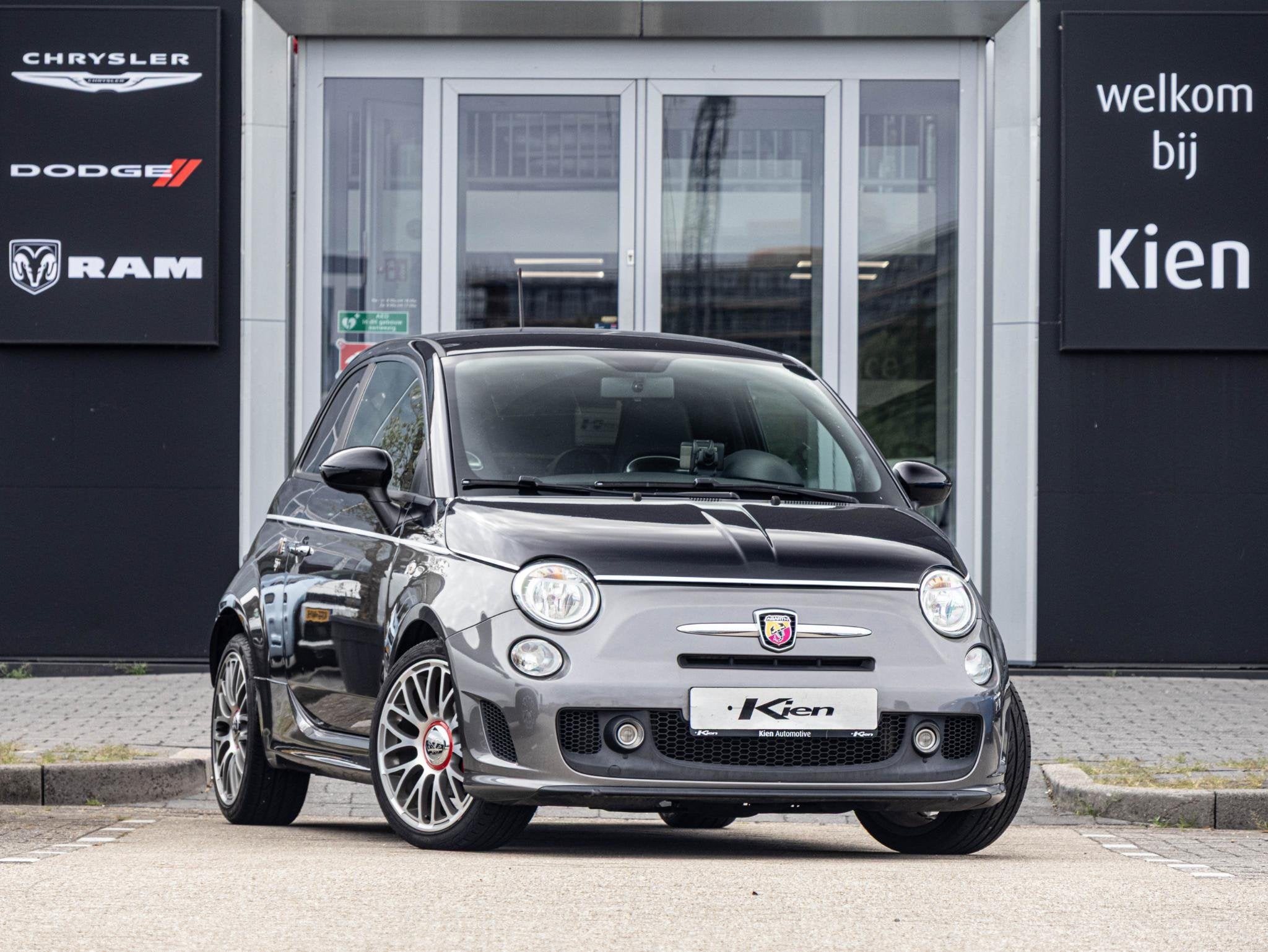 Abarth 500 1.4 T-Jet Abarth Elaborabile | Leder | Navi | Aut, Auto's, Abarth, Stof, Euro 6, 4 cilinders, Bedrijf