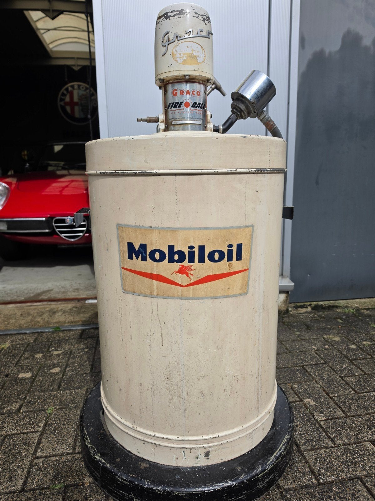 Vintage Mobil Oil Graco Fire Ball Oliepomp op perslucht, Ophalen