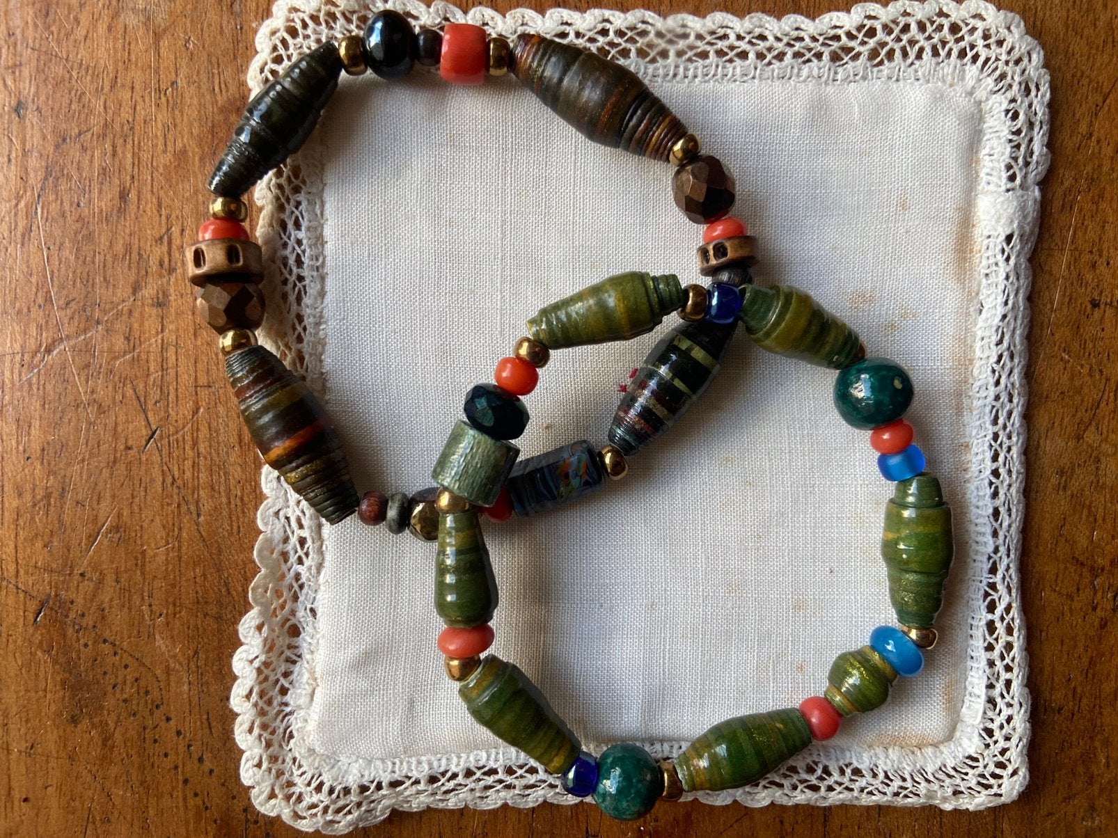 Armband glas papier steen bloedkoralen, Ophalen of Verzenden, Zo goed als nieuw, Rood