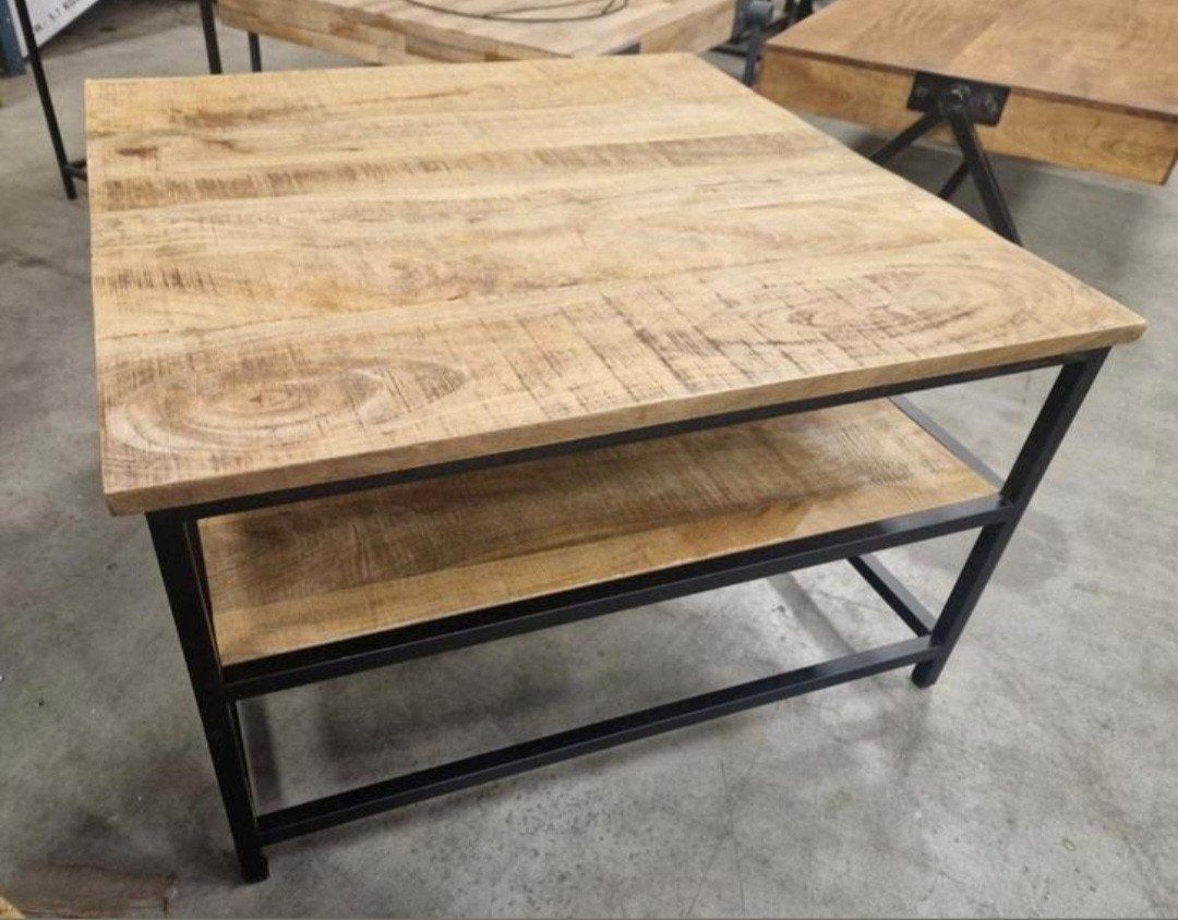 Salontafel 80x80x48 cm - Industrieel Design Hout & Metaal, Huis en Inrichting, Ophalen, Zo goed als nieuw