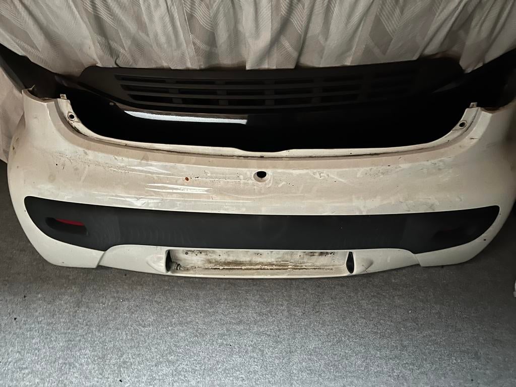 Achter bumper peugeot 107 citroen c1 tot 2014 wit, Gebruikt, Citroën, Ophalen of Verzenden, Achter