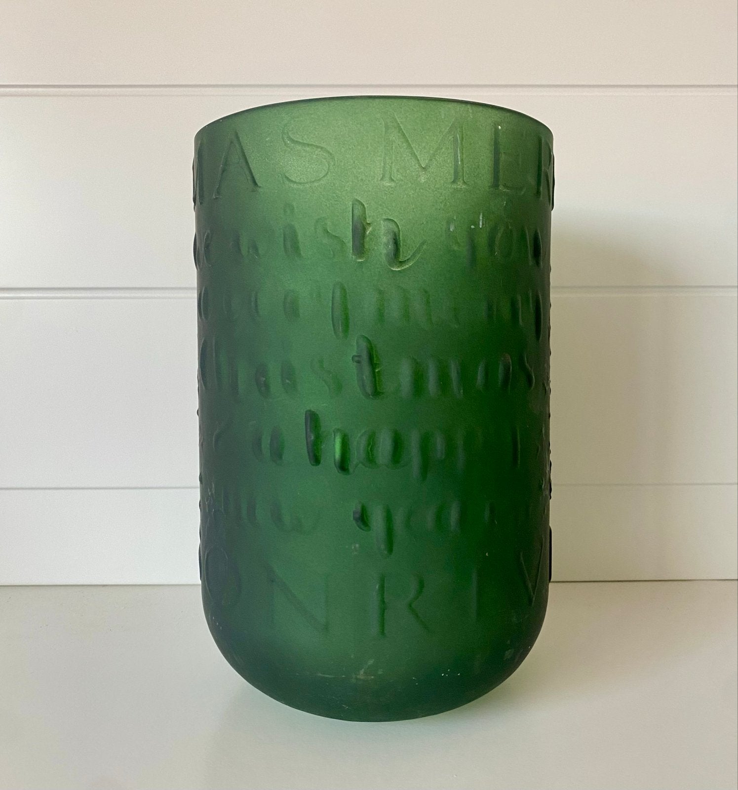 Rivièra Maison Groene glazen vaas met kersttekst, Gebruikt, Ophalen of Verzenden, Glas, Matte afwerking