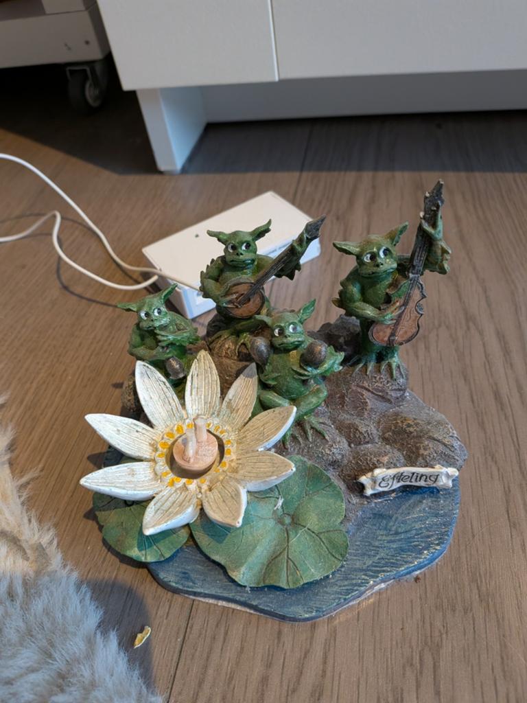 Lelie, Ophalen, Gebruikt, Beeldje of Poppetje