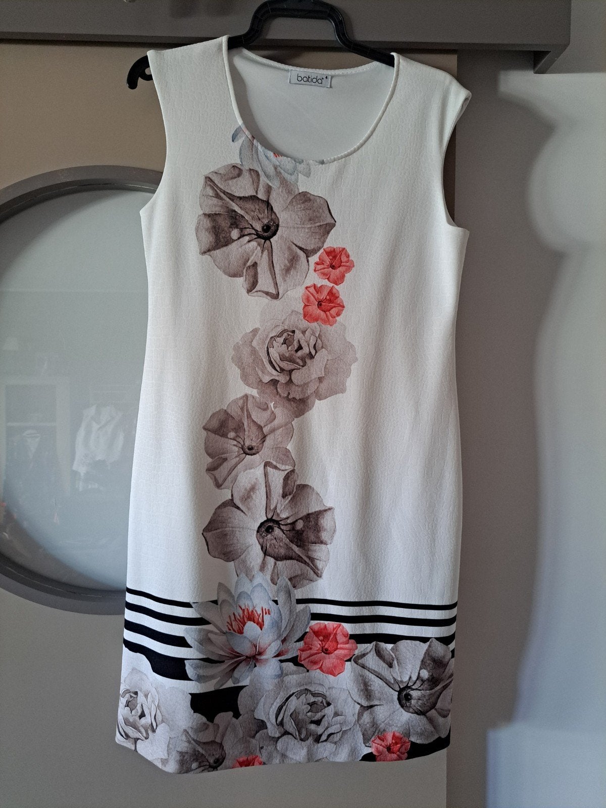 Batida jurk met bloemenprint - Mt 42, Wit, Maat 42/44 (L), Ophalen of Verzenden, Zo goed als nieuw