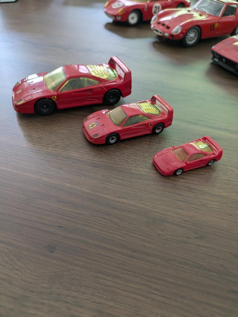 Set van 3 Ferrari F40 modelauto's - diverse schalen, Ophalen of Verzenden, Zo goed als nieuw, Auto, Matchbox