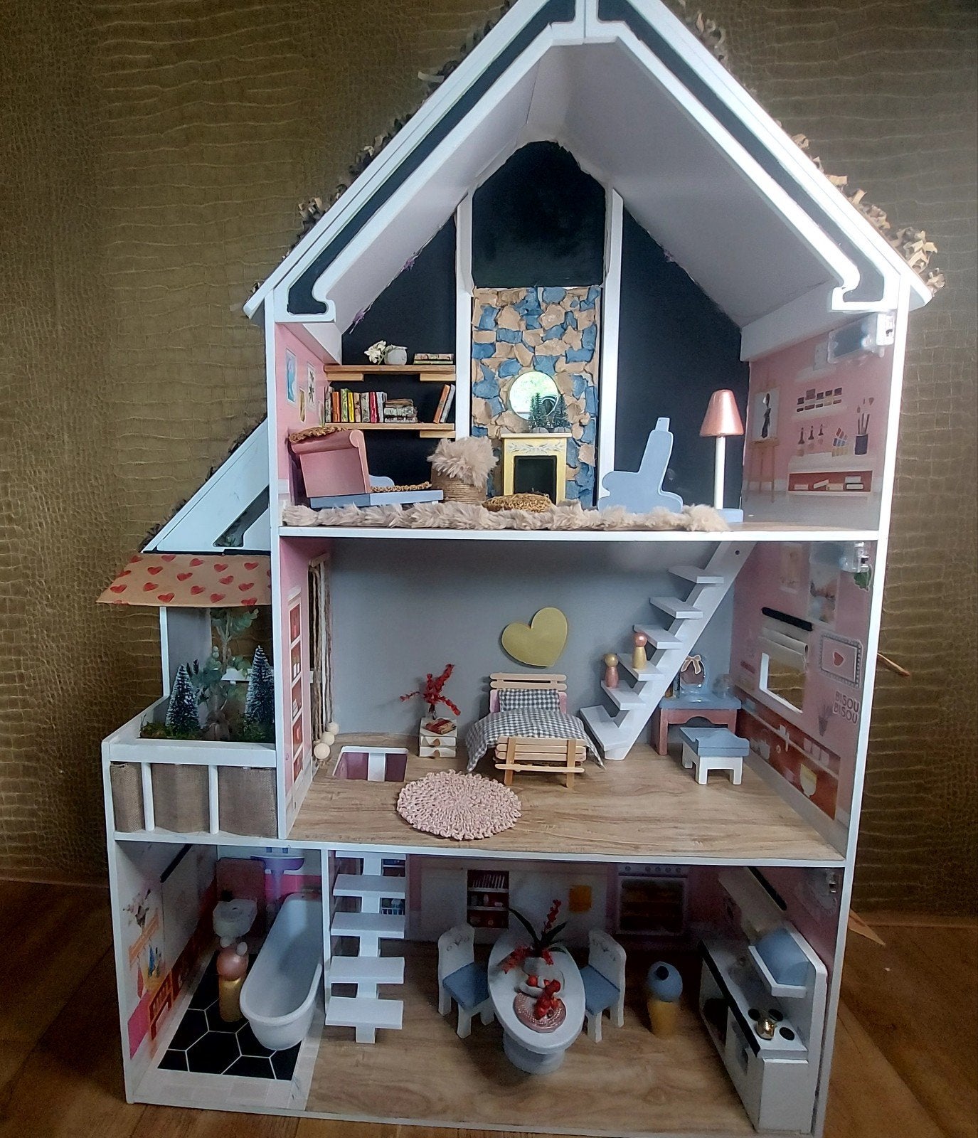 Groot gepersonaliseerd poppenhuis, Kinderen en Baby's, Ophalen, Gebruikt, Poppenhuis